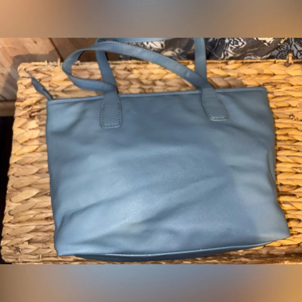 Pretty Marc Fisher Light Blue Tote with Dual Shoulder Straps - Picture 8 of 10